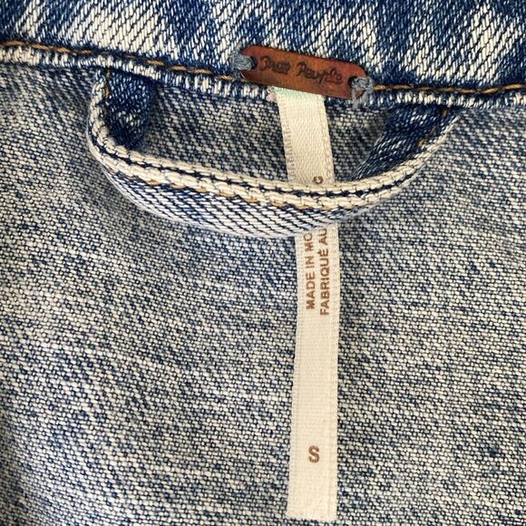 Free People Denim Jacket sz S Boho Western Layering Beach Coastal Preppy - Picture 8 of 15